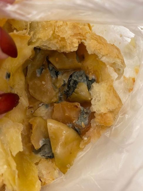 Добрый вечер! Хочу чтобы Вы предупредили людей не покупать продукцию и выпечку в пекарне Бублик..