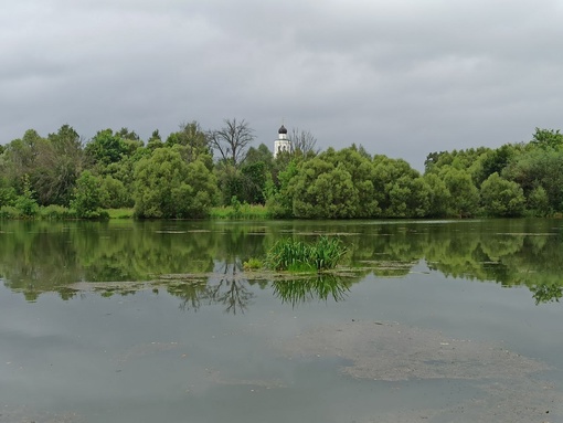 🌳 Сенницы: почему все больше туристов едет в древнее село?  Это одно из самых культовых мест под Озерами,..