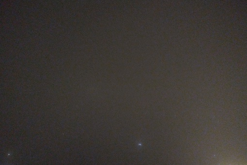 Просто вырвиглазный туман!
Где-то на фото ЖК Маяк и прекрасный вид на канал..