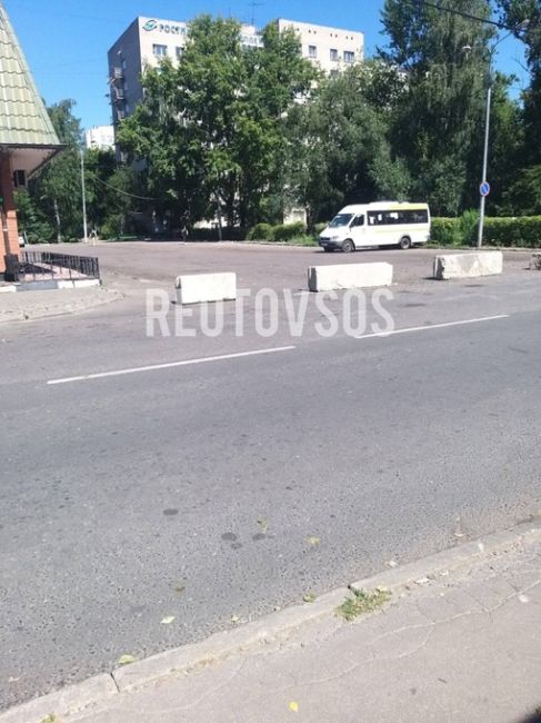 В Реутове перекрыли автобусную стоянку. Подписчики сообщили, что теперь автобусы в конце ул...