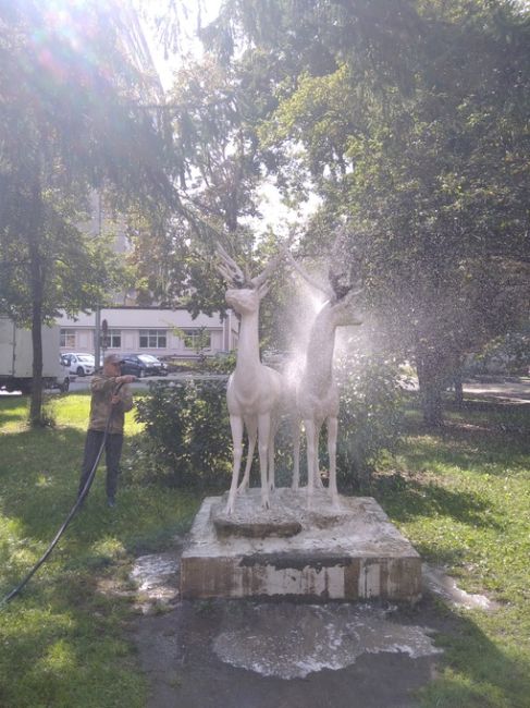 ❤ БОЛЬШУЩАЯ БЛАГОДАРНОСТЬ ❤
ВСЕМ, КТО ПОМОГ ПОЧИНИТЬ И ОТМЫТЬ НАШИХ ОЛЕНЕЙ! 
На прошлой неделе:
 Пришли наши..