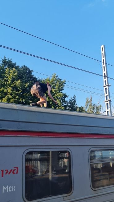 Люди жара все дела, но ненужно так делать, если скучно записывайтесь лучше в чвк🤙
📸[id254877822|Антон..