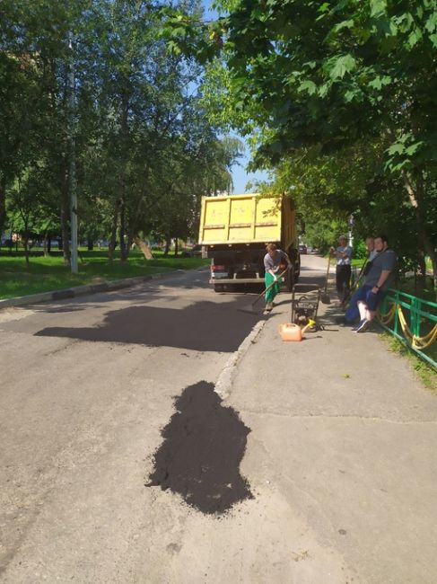 РЕМОНТ ЗА РЕМОНТОМ, А ПОБЕДЫ ВСЁ НЕ ВИДНО 🚧
📸 Галина
Микрорайон Павлино, поворот на ул Троицкая : второй раз..