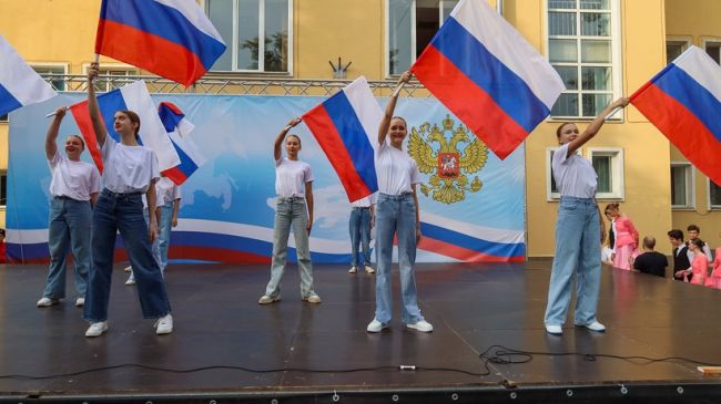 В Мытищах отметили День российского флага  Целым рядом мероприятий отметил городской округ вчерашний..