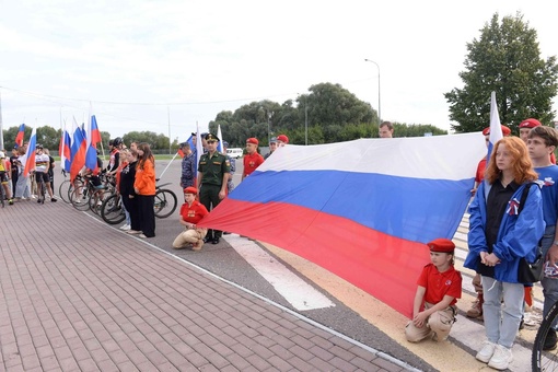 🚴‍♂ 🇷🇺 🇷🇺 Велопробег прошел в Коломне в честь Дня государственного флага Российской Федерации 
..