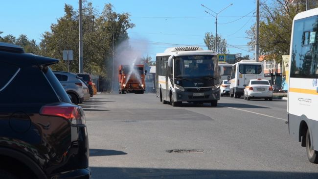 Капелька свежести в такую жару не..