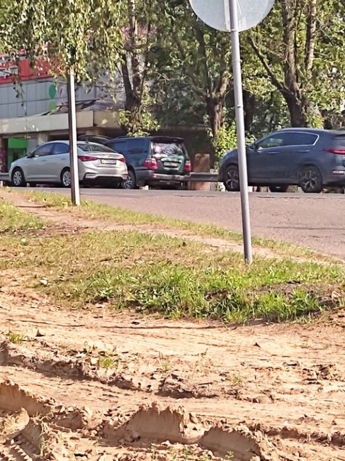 Прошу помочь кто может девушка с ребенком из Владивостока,на крузаке,машина сломалась, он вскипел, поворот..