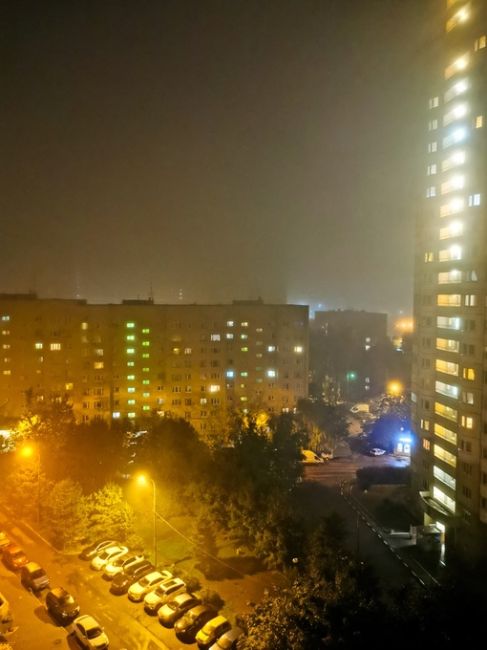 Экстренное предупреждение о погоде от МЧС 🌫️  С 22:00 до утра в московском регионе туман с ухудшением..