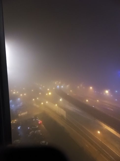 Экстренное предупреждение о погоде от МЧС 🌫️  С 22:00 до утра в московском регионе туман с ухудшением..