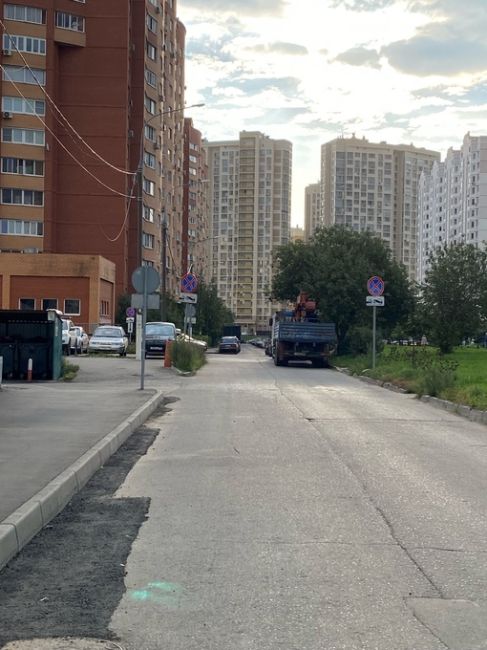 Доброго времени всем! 
Вопрос к администрации, стройка спортивной площадки 14й школы закончены, ворота..