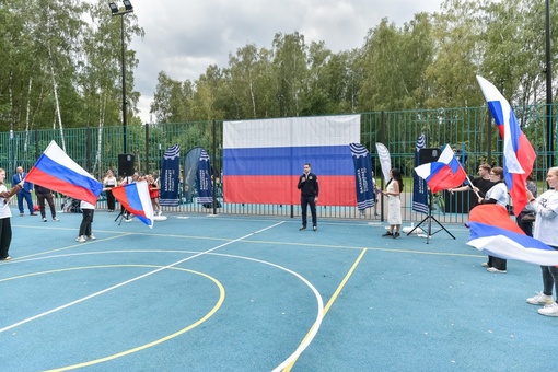 ✅Сквер на улице Лесные Поляны открыли в Балашихе в День Государственного Флага . 
🎉Для жителей..