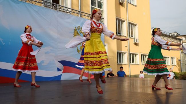 В Мытищах отметили День российского флага  Целым рядом мероприятий отметил городской округ вчерашний..