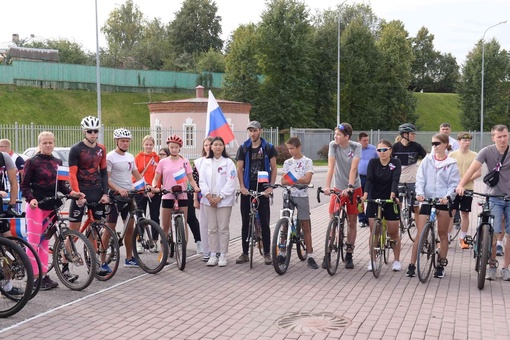 🚴‍♂ 🇷🇺 🇷🇺 Велопробег прошел в Коломне в честь Дня государственного флага Российской Федерации 
..