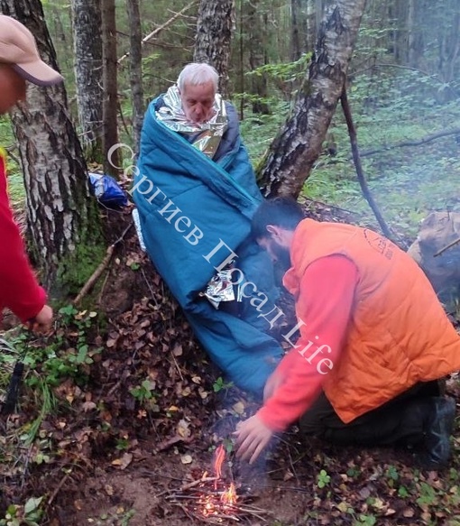 Сергиев Посад, Загорские Дали. Дедушка 83 года идет сам, ножками. На месте ночью было +7, замерз, но всю ночь нас..