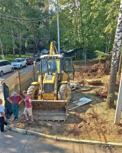 Во 2 микрорайоне началась зачистка территории под новые палатки? [club31217732|🚧] 
"В центре города (ул. Маршала..