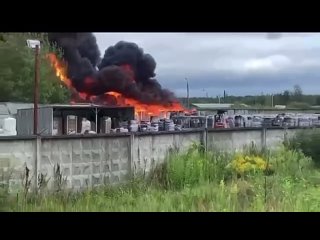 Крупный пожар в Подмосковье на складе удобрений.  Предварительно огонь возник из-за нарушения техники..