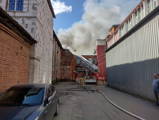 Пожар в Глухово около магазина..