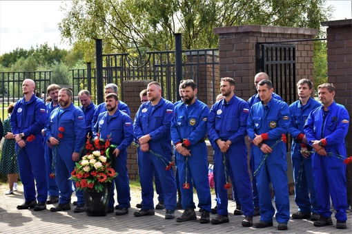 НА БЫКОВСКОМ МЕМОРИАЛЬНОМ КЛАДБИЩЕ ПОЧТИЛИ ПАМЯТЬ ЖЕРТВ ТЕРАКТОВ 
На Быковском мемориальном кладбище..