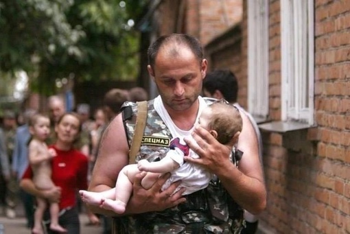 ⚡Сегодня в России отмечается День солидарности в борьбе с терроризмом. 
3 сентября 2004 года состоялся штурм..