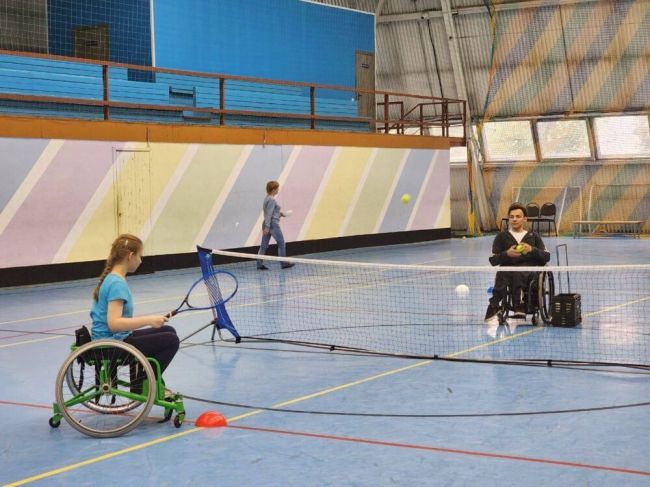 Теннис для ребят с ограниченными возможностями проходит в Пушкинском округе  В физкультурно-спортивном..