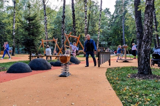 Новая детская площадка в городском парке Красногорска. Делитесь..