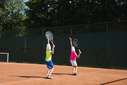 🎾Теннисный центр 
«Долгопрудный» 
проводит 
 ◦ набор детей на новый учебный год : 2020, 2018-2017,2016-2015,2014-2013, 2012 и..