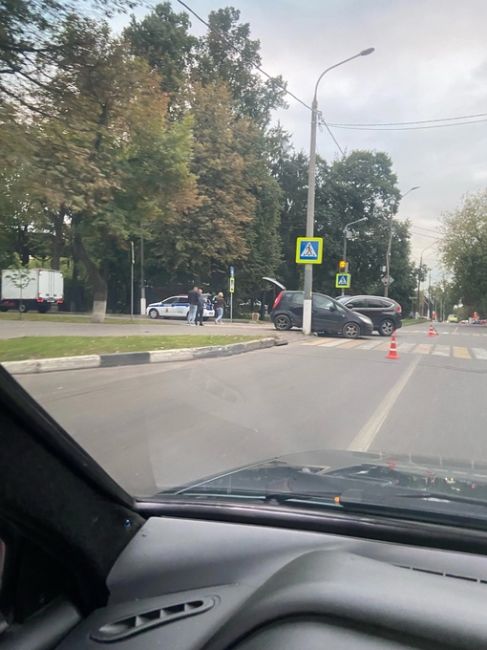 Пересечение Большой Зеленовской и Февральской,несколько экипажей работало там и скорая была. Фото из чата..