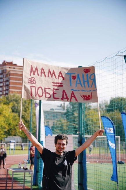 В эти выходные на стадионе "Машиностроитель"  в Красногорске прошел благотворительный турнир "Футбольная..