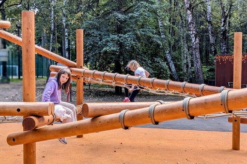 Новая детская площадка в городском парке Красногорска. Делитесь..