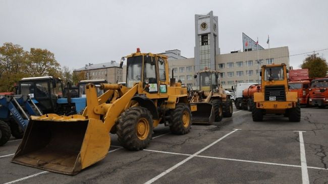 В Мытищах проверили готовность коммунальных служб к зимнему сезону  Более двухсот единиц дорожной техники..