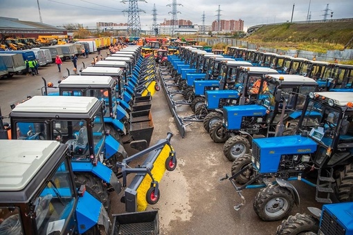 В Одинцово провели ещё один парад коммунальной техники 🚜  Об этом рассказала руководитель Главного..