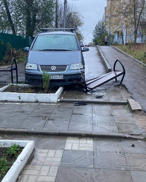 Чудеса парковки и благоустройства в Кубинке..