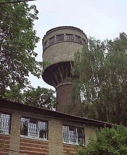 Раменская водонапорная башня  Башня была запущена в эксплуатацию в 1932 году. Автор проекта – инженер Евгений..