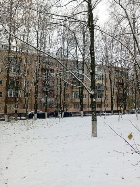 ПРОШЛА ПО ГОРОДУ И УЖАСНУЛАСЬ 🤦🏼‍♀️
📸 Анастасия
Колхозная, Советская - вечные лужи, неудобные тротуары..