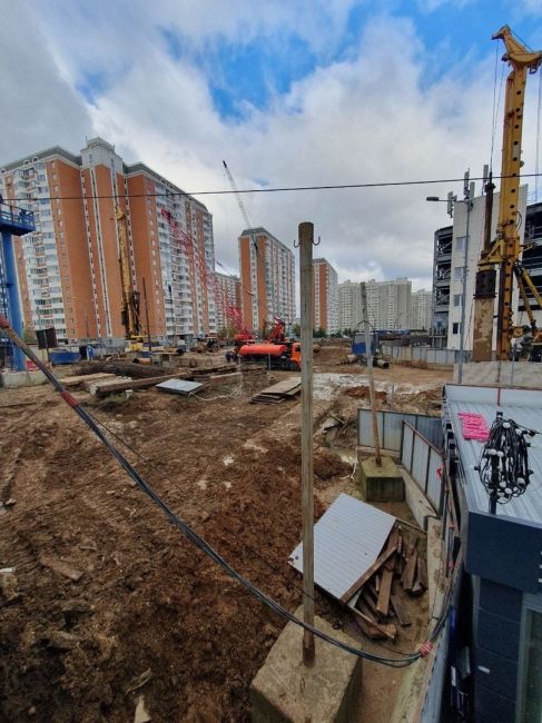 Непрекращающийся дискомфорт жителей района продолжается🏗..