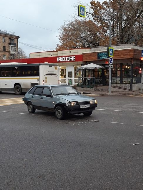 АВАРИЯ НА ПЕРЕКРЁСТКЕ 🚓 
Ул. Советская - пр...