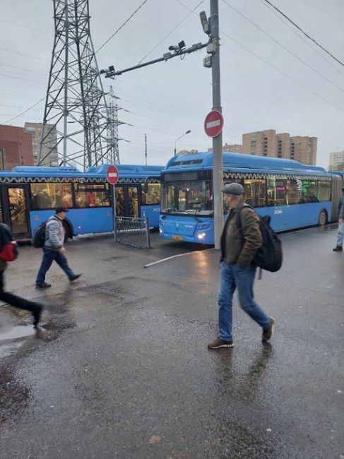 Аккуратно, при выезде в Москву из Химок! По всей Москве сегодня проводятся рейды против безбилетников!  Фото..