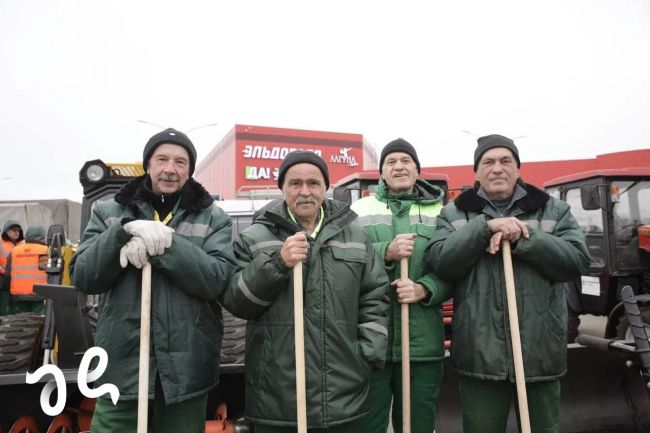 🚜 Коммунальная техника Богородского округа готова к зиме.  150 единиц техники было представлено на ежегодном..