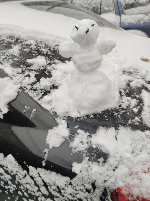 За окном сугробы и жители округа уже начали лепить первых снеговиков ☃ 
Уже успели слепить кого-нибудь или..