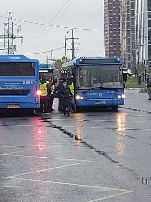 Аккуратно, при выезде в Москву из Химок! По всей Москве сегодня проводятся рейды против безбилетников!  Фото..