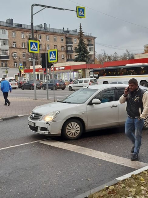 АВАРИЯ НА ПЕРЕКРЁСТКЕ 🚓 
Ул. Советская - пр...