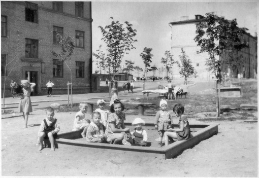 В советские годы в Жуковском было запрещено фотографировать — молодой город ученых на юго-востоке..