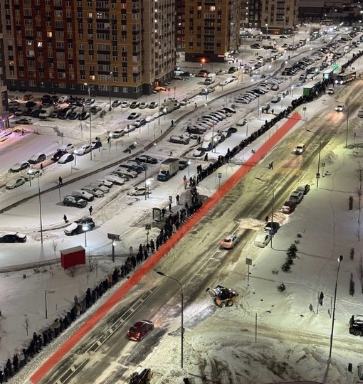 ❗️На эстакаде Можайского шоссе в Трехгорке «встали» фуры (в сторону Москвы)  Образовались большие пробки,..