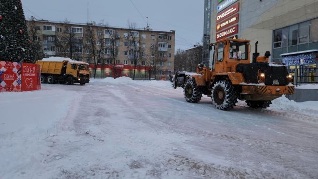 Последствия «черной метели» устраняют в Пушкино 🚜 
Сейчас на территории города задействована 41 единица..