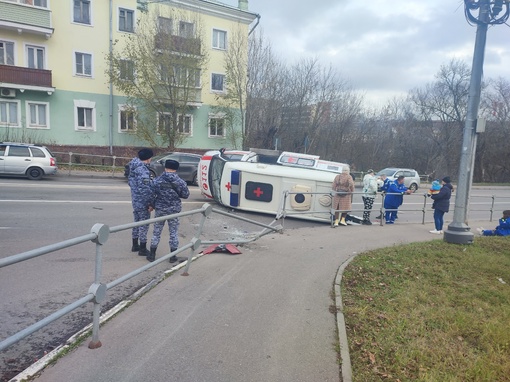 На перекрёстке Володарского и Московских крупное ДТП. От Северной до Студенческой добраться только в объезд..