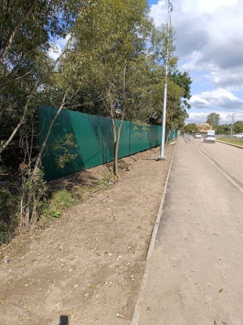 В Перхушково строят детский сад в новом жилом комплексе посреди поля 🚧  Дошкольное учреждение рассчитанное..