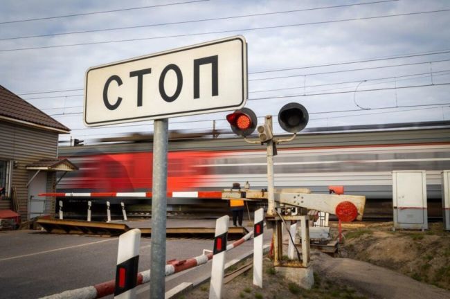 Ограничение движения через железнодорожный переезд в Пушкинском округе  Проезд по железнодорожному..