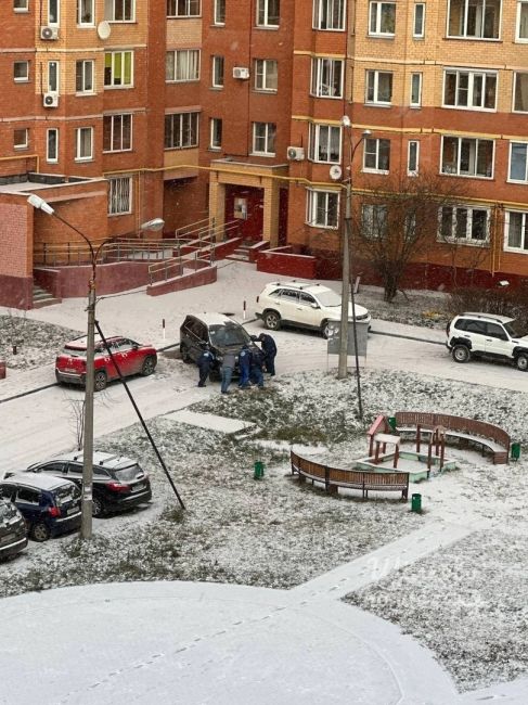 Начался сезон толкание машин во..