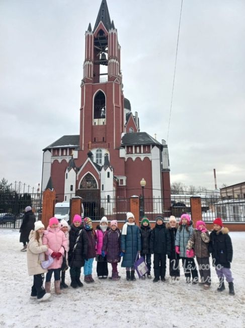 В Щелково каникулы проходят с удовольствием  Ученики гимназии совершили обзорную экскурсию по родному..