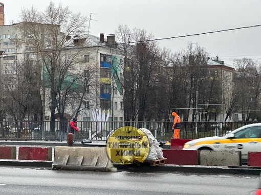 Сегодня тихо и мирно произошло знаменательное событие - открылось движение на мосту Ленинградки в сторону..